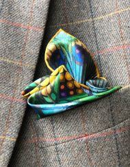 Peacocking in pocket